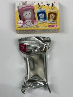 ちいかわ　チョコボックス　古本屋　フィギュア — image 1