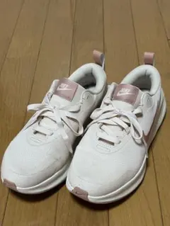 ［美品］NIKE スニーカー ホワイト ピンク　ウォーキング — image 1