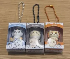 ちいかわ　チョコボックス　キーホルダー　ラッコ　シーサー — image 1