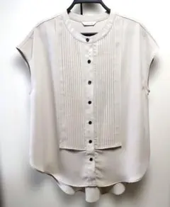 【6/20まで】trois トロワ ノースリーブ ピンタックシャツ ベージュ F — image 1