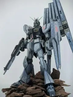 塗装済完成品 νガンダム — image 1