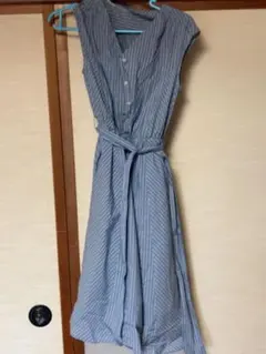 最終値下げ‼️ ストライプ柄 ノースリーブワンピース ウエストリボン付き — image 1