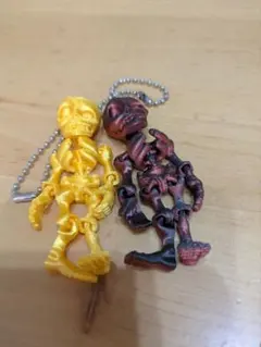 ガイコツ ドクロ キーホルダー 2個セット　B — image 1