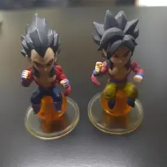 ドラゴンボールキャラチップ 超サイヤ人4 孫悟空 ベジータ 2体セット — image 1