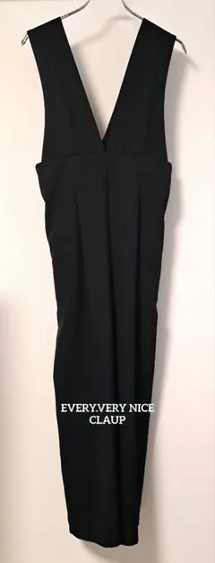 EVERY.VERY NICE CLAUP Vネック オールインワン 黒 F — image 1