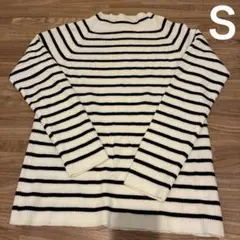 白黒ストライプ ハイネックニット — image 1