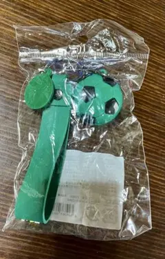サッカーボール キーホルダー グリーン　新品 — image 1