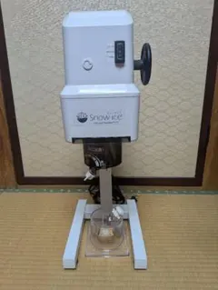 【定価6.4万円】スノーアイスマシン 台湾かき氷機 業務用 動作確認済 — image 1