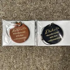 ダコタ　ワイヤーキーホルダー　ノベルティ2個セット — image 1