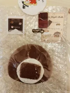 ding jingle bellsスクイーズ　ダークチョコミルクフォーム大福 — image 1