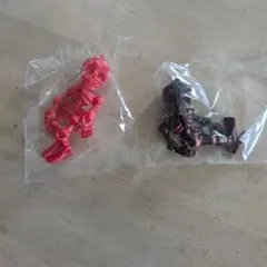 ガイコツ　キーホルダー　2体セット — image 1