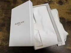 GUERLAIN　ゲラン　ホワイト紙製　ギフトボックス — image 1
