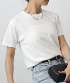 COLONY 2139 ラウンドボディコットンTシャツ — image 1