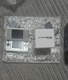 任天堂 ゲームハード キーホルダー コレクション DS本体&DS起動音 — image 1