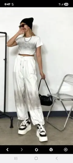 non-hedge クロップド丈Tシャツ＆ジョガーパンツ セットアップ — image 1