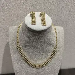 ネックレスイヤリングset【ゴールド ビジュー】パーティー — image 1