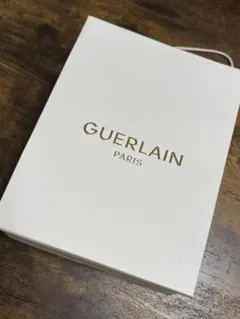 GUERLAIN　ゲラン　ホワイト紙製　ギフト用ショッパー — image 1