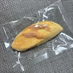 kikisquishy 粉付き生クリーム フランスパン Mサイズ スクイーズ — image 1