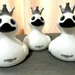コンラッド東京 王冠アヒル ダック 3体CONRAD TOKYO ソフビ — image 1