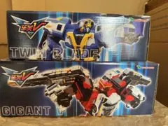 【トボットV2】ギガントV ツインブレード　【ギガントセイバー合体セット】 — image 1