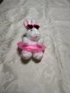 スリーコインズ　うさぎ ぬいぐるみ キーホルダー — image 1