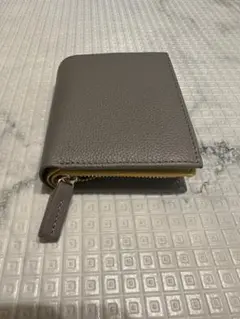 グレー イエロー 二つ折り財布 — image 1