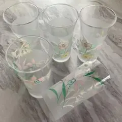 2種類の花柄ガラスコップ 5個セット — image 1