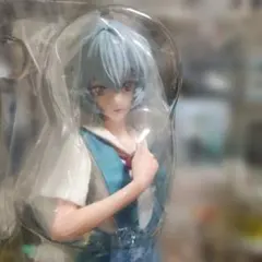 エヴァ綾波レイ制服海外ガレキフィギュア現状品！ — image 1