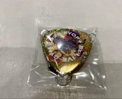 B'z FYOP+ ガチャ ピックバッジ 金 — image 1