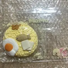 【MOMO】ラーメンシリーズ スクイーズ　(小魚ラーメン) — image 1