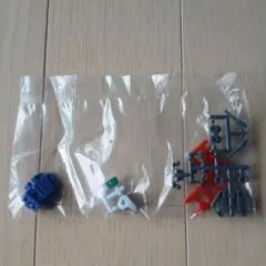 機動戦士ガンダム V作戦ビスケット 組み立て式ミニキット ガンタンク — image 1