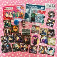 鬼滅の刃 27点 まとめ売り アクスタ シール ステッカー カード 缶バッジ — image 1