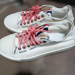 MONCLER スニーカー ホワイト ロゴテープ訳あり。貰い物 — image 1