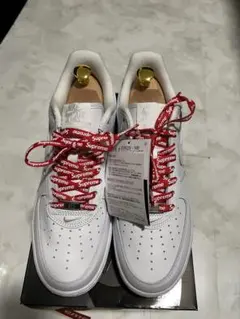 正規品　Nike Air Force 1 Supreme ホワイト26.5cm — image 1