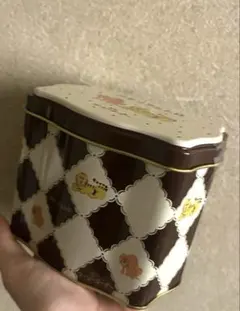 銀座コージーコーナー　アデリアレトロ　缶 — image 1