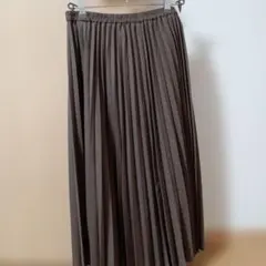 UNIQLO　茶色　チェックアコーディオンプリーツロングスカート M — image 1