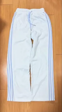 SHEIN 水色カラー スウェットパンツ — image 1