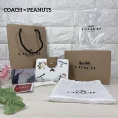 COACH コーチ COACH × PEANUTS 二つ折り財布 スヌーピー — image 1