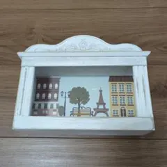 ナチュラルキッチン 劇場風シェルフ パリの街並み — image 1