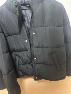 ブラックダウンジャケット フード付き — image 1