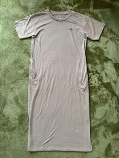 THE NORTH FACE 半袖ワンピース ベージュ — image 1