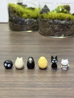 ジブリ フィギュアセット(トトロ,まっくろくろすけ,ジジ等) — image 1