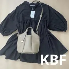 【新品】KBF ボリューム フレア チュニックシャツ ブラック — image 1