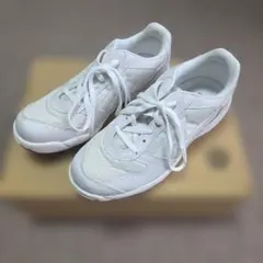 アサヒグリッパー　ホワイト 　スニーカー　学生 — image 1
