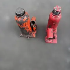 油圧ボトルジャッキ 2個セット　ダルマジャッキ — image 1