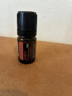 doTERRA On Guard 5mL エッセンシャルオイル — image 1