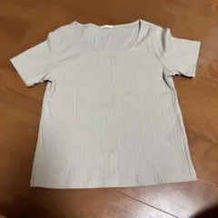 リブ素材 スクエアネック 半袖Tシャツ ベージュ Mサイズ — image 1