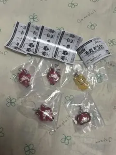 赤見かるび めじるしアクセサリー ガチャガチャ2個セット — image 1