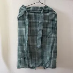 GU チェック柄 タイトスカート ウエストリボン付き — image 1
