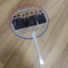 週末特別価格　韓流アイドルMONSTA X(メンバー7人)非売品クリアーうちわ — image 1